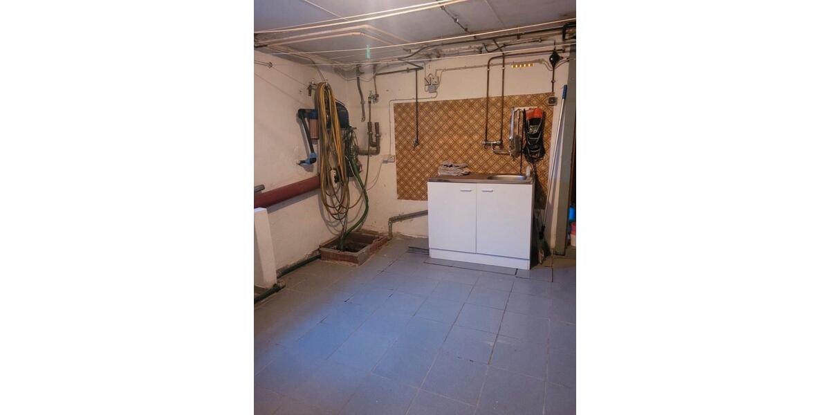 Etagenwohnung Bremerhaven - 5 Zimmer, 130 m&sup2;, 1.400&euro; | Angebot:25095765