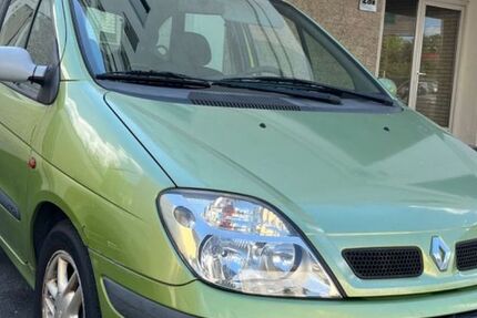 Renault Scenic 222.300 km 550 &euro; Bühl 77815