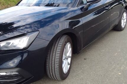 Seat Leon 44.900 km 18.900 &euro; Paderborn 33100