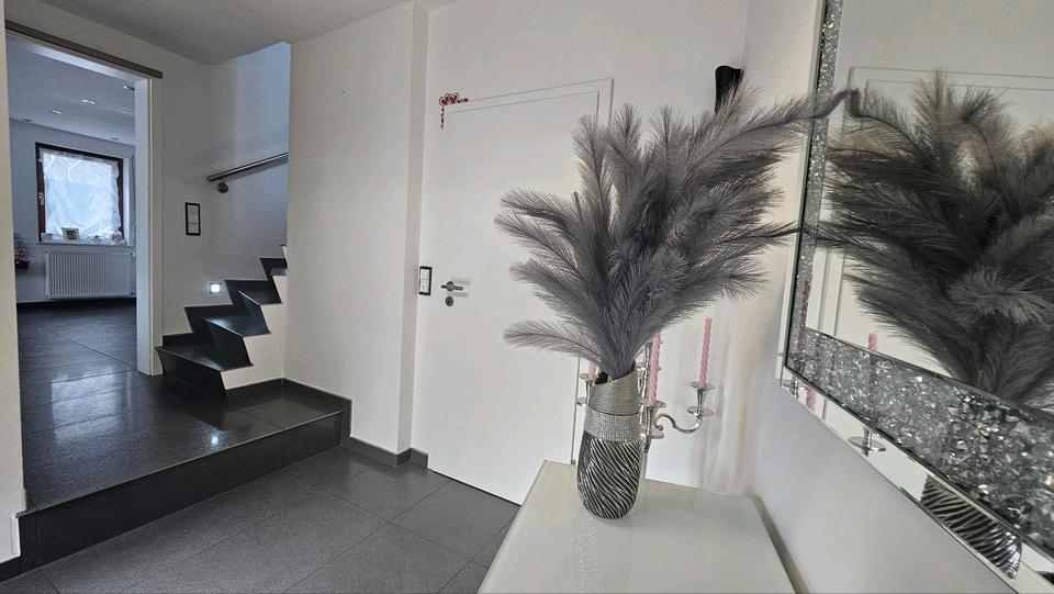 Einfamilienhaus Lich - 5 Zimmer, 150 m&sup2;, 379.000&euro; | Angebot:25286994