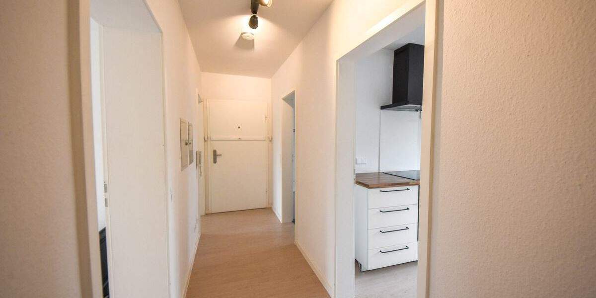 DIETZ: TOP-Modernisierte 2-Zimmer-Wohnung im 1. Obergeschoss 2 zimmer
