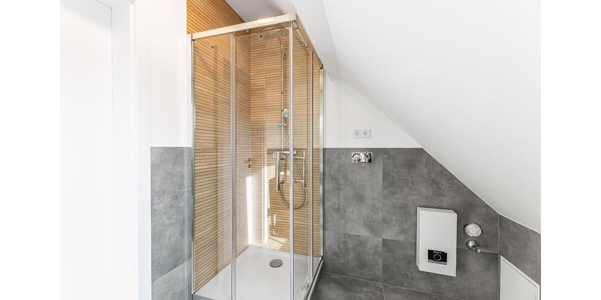 Dachgeschoßwohnung Nürnberg Erlenstegen - 1 Zimmer, 33 m&sup2;, 740&euro; | Angebot:25430737