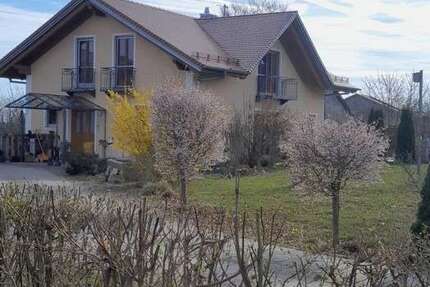 Haus Großaitingen - 4 Zimmer, 157 m&sup2;, 1.800&euro; | Angebot:26047911