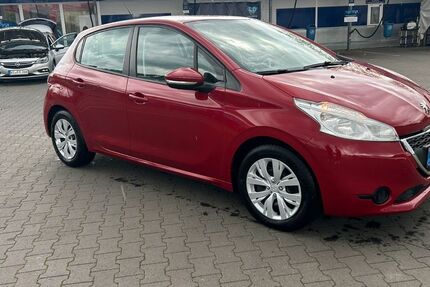 Peugeot 208 53.000 km 5.199 &euro; Wiesbaden 65203