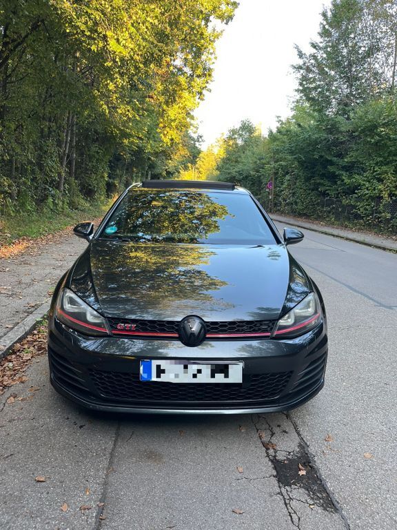 VW Golf 145.000 km 18.290 € Putzbrunn 85640