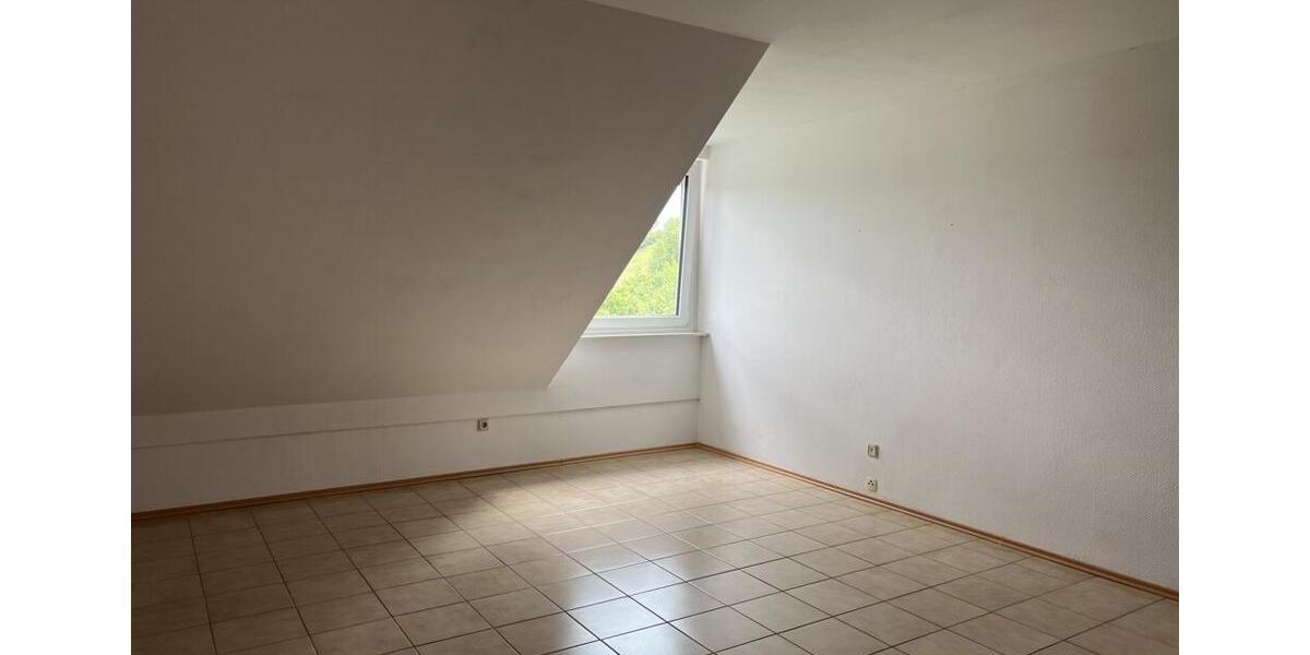 Dachgeschoßwohnung Bitburg - 3 Zimmer, 99 m&sup2;, 950&euro; | Angebot:26420941