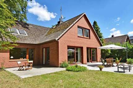 Haus Wohltorf - 6 Zimmer, 242 m&sup2;, 1.250.000&euro; | Angebot:27123078
