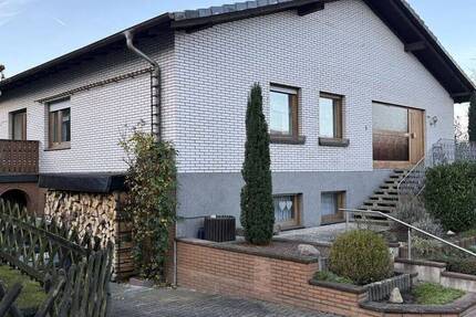 Haus Höxter Bruchhausen - 7 Zimmer, 200 m&sup2;, 220.000&euro; | Angebot:26903572