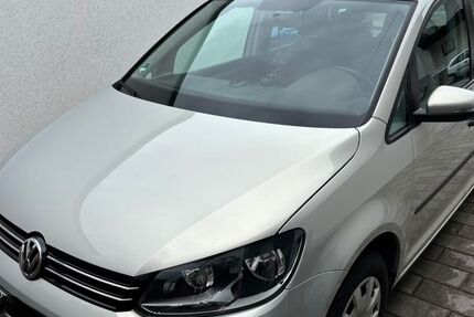 VW Touran 121.948 km 7.599 &euro; Crailsheim 74564