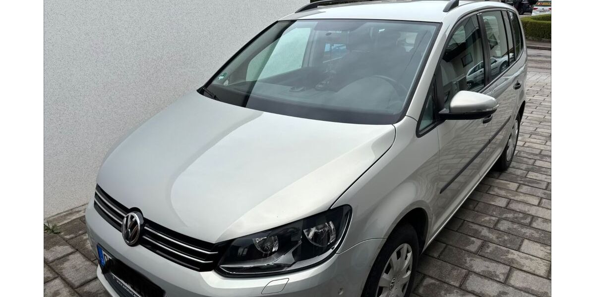 VW Touran 121.948 km 8.200 &euro; Crailsheim 74564