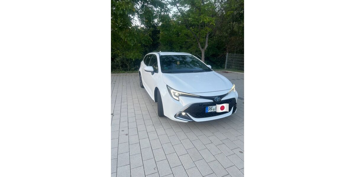 Toyota Corolla 32.000 km 26.900 &euro; Pforzheim 75181