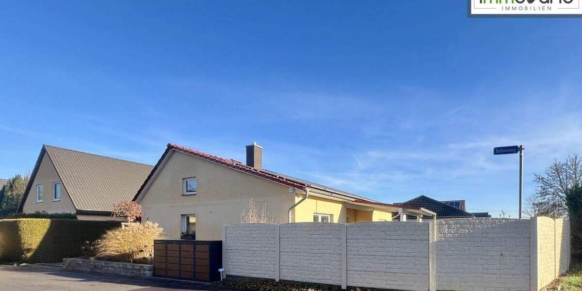 Stilvoller Bungalow-Traum mit Garten und Pool in ruhiger Lage Otterslebens zu vermieten! 3 zimmer