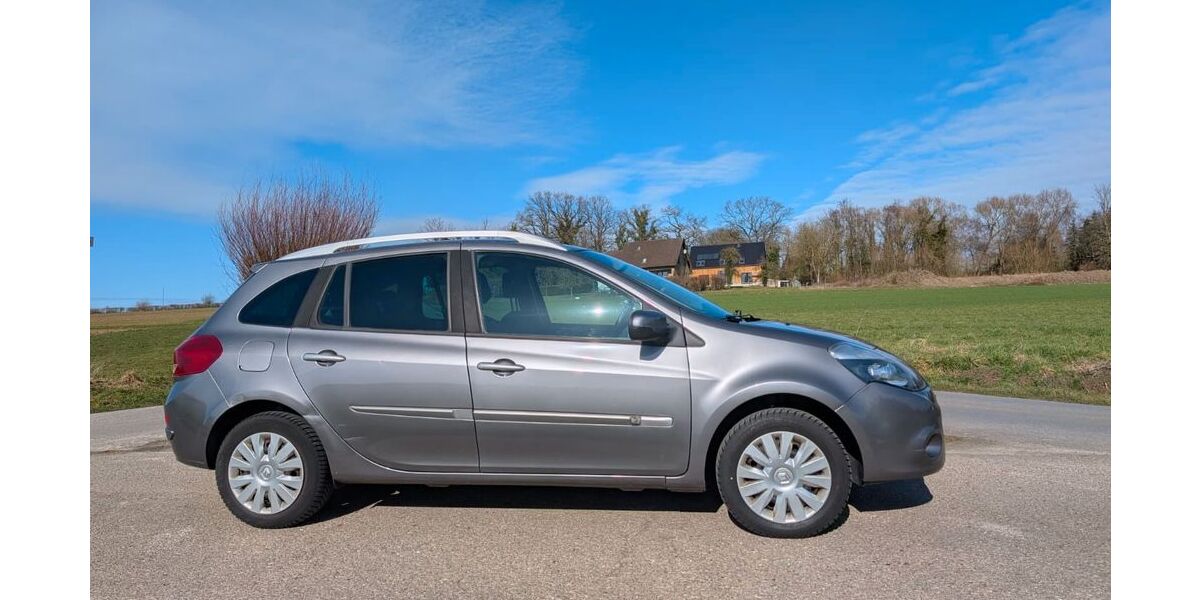 Renault Clio 99.700 km 4.150 &euro; Löhne 32584