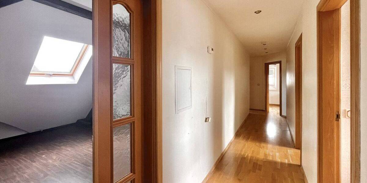 Etagenwohnung Bergheim - 3 Zimmer, 67 m&sup2;, 170.000&euro; | Angebot:26886040