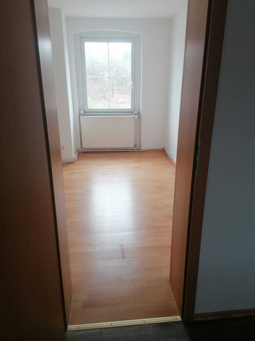 Wettin-Löbejün-Rothenburg, MFH + angrenzendem Reihenendhaus 16 zimmer