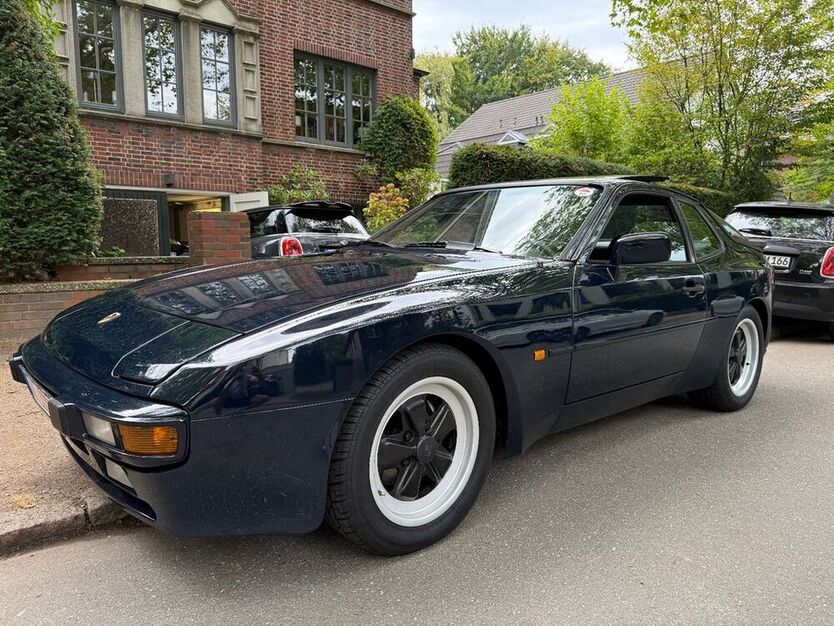 944
