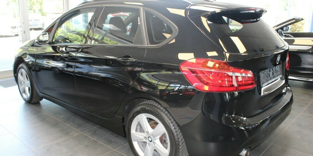BMW 218 Active Tourer Sport Line 82.216 km 12.980 &euro; Euskirchen 53881