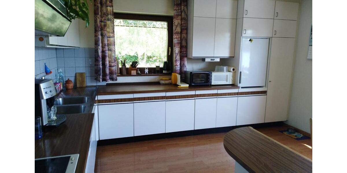 Mehrfamilienhaus mit großem Grundstück zimmer