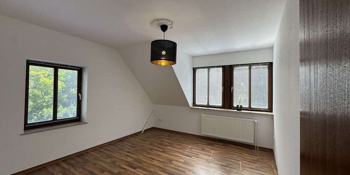 Etagenwohnung Elsfleth - 2.5 Zimmer, 83 m&sup2;, 690&euro; | Angebot:27069085
