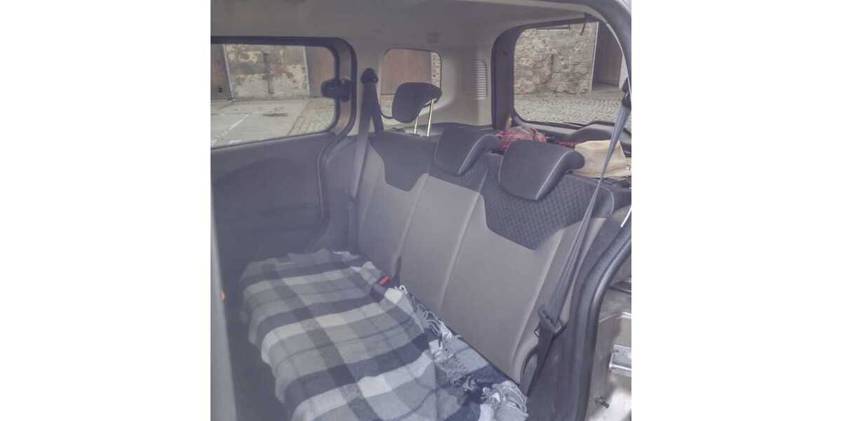 Ford Tourneo Courier 100.000 km 11.000 &euro; niedercunnersdorf 02708