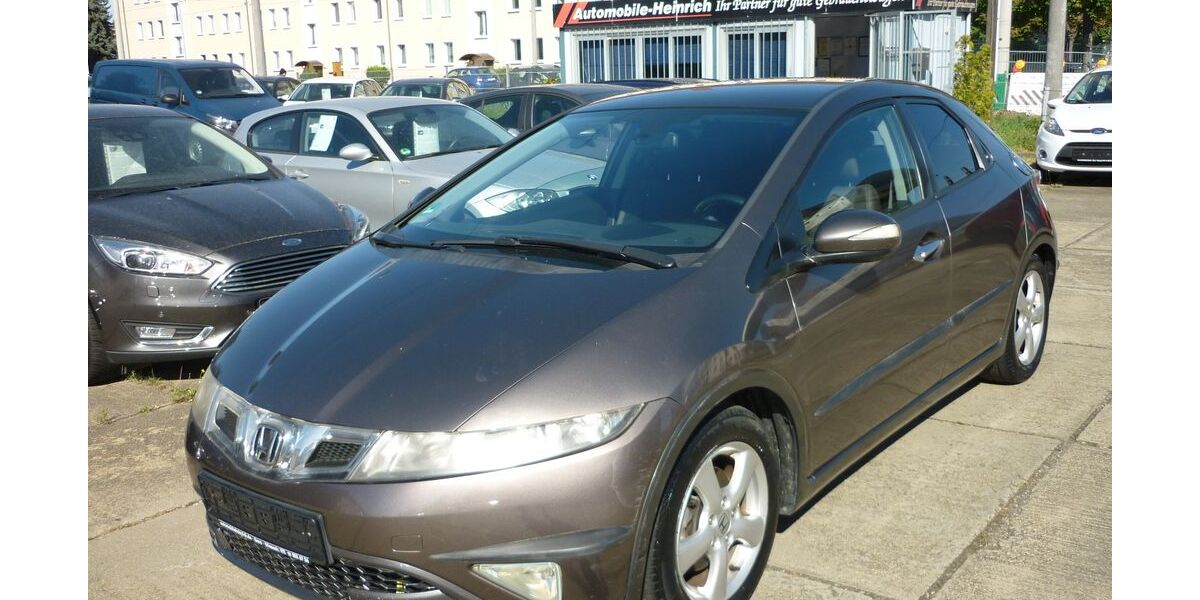 Honda Civic 142.000 km 3.900 € Gera 07548