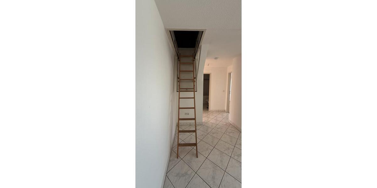 Dachgeschoßwohnung Dortmund Brackel - 3 Zimmer, 65 m&sup2;, 600&euro; | Angebot:26679624