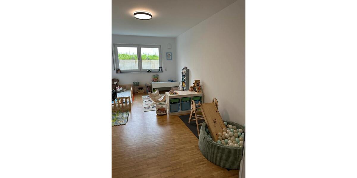 Erdgeschoßwohnung Kitzingen - 4.5 Zimmer, 128 m&sup2;, 1.360&euro; | Angebot:26350719