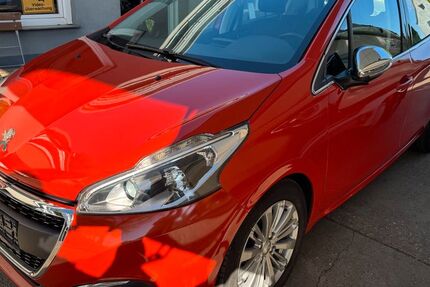Peugeot 208 116.000 km 6.450 &euro; Nürnberg 90453