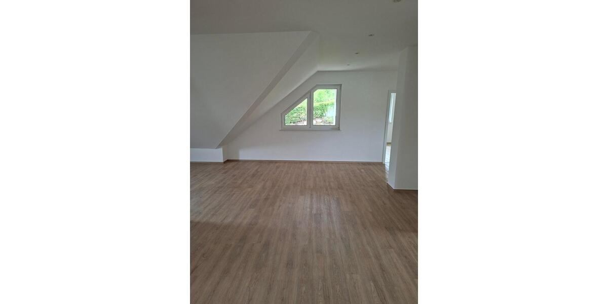 Dachgeschoßwohnung Heilbad Heiligenstadt - 4 Zimmer, 112 m&sup2;, 952&euro; | Angebot:26635145
