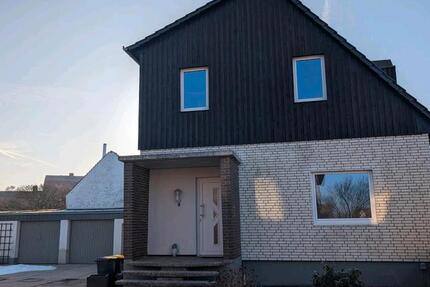 Vermiete 130qm Haus - frisch renoviert -> einzugsfertig 7 zimmer