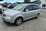 VW Touran 2.0 TDI Highline 7-Sitzer Tempomat AHK 220.000 km 2.500 € Altdorf 84032