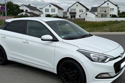 Hyundai i20 106.000 km 6.899 &euro; Nauheim (bei Groß-Gerau) 64569
