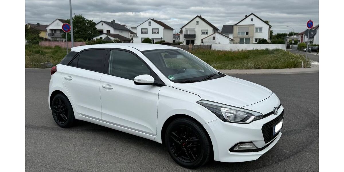 Hyundai i20 106.000 km 6.899 &euro; Nauheim (bei Groß-Gerau) 64569