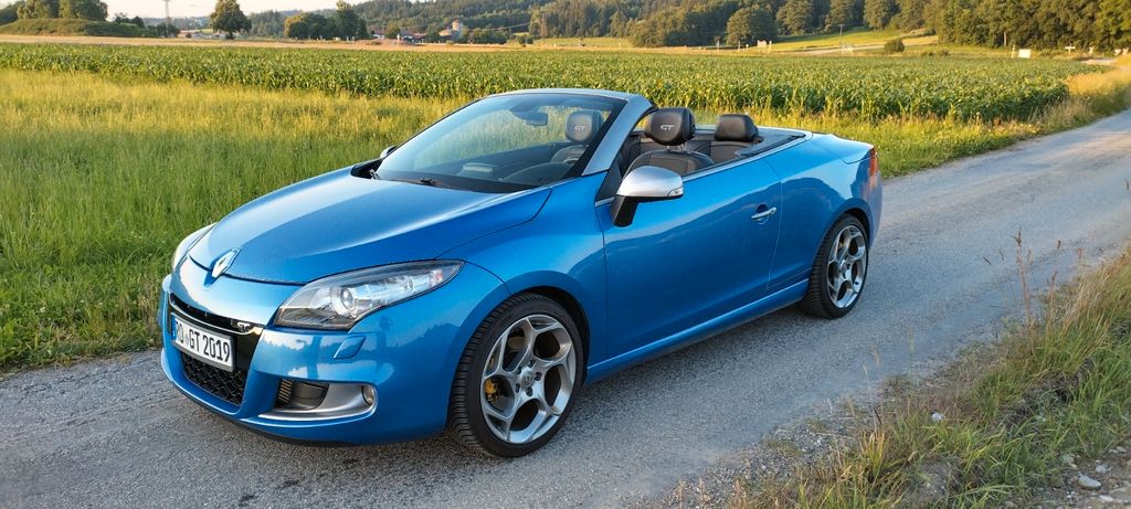 Renault Megane 149.000 km 7.900 &euro; Halfing 83128