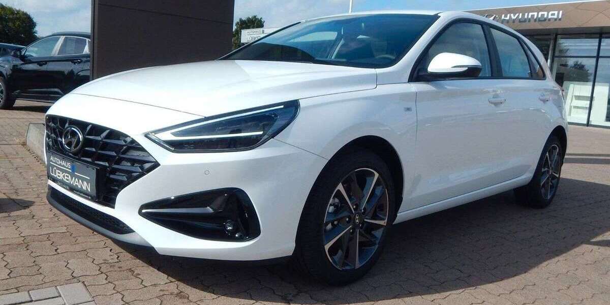 Hyundai i30 17.999 km 24.790 &euro; Petershagen / Lahde 32469