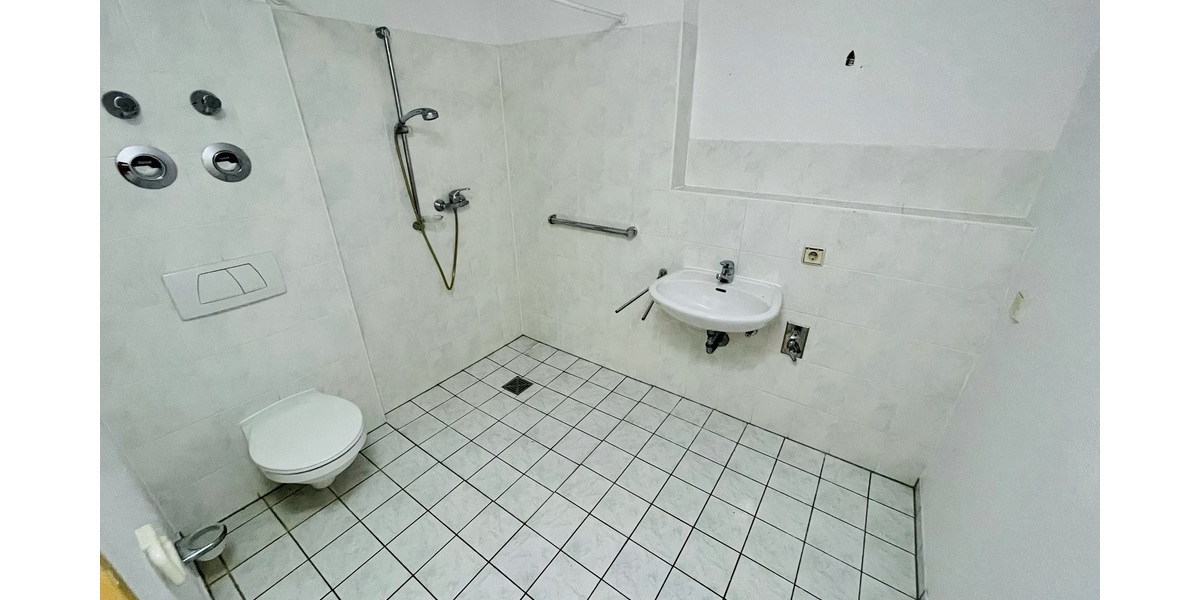 Moderne 2 Raum Wohnung mit Balkon und Aufzug - Nahe der Innenstadt - Etagenwohnung Gera Alt-Bieblach | Angebot:26882417