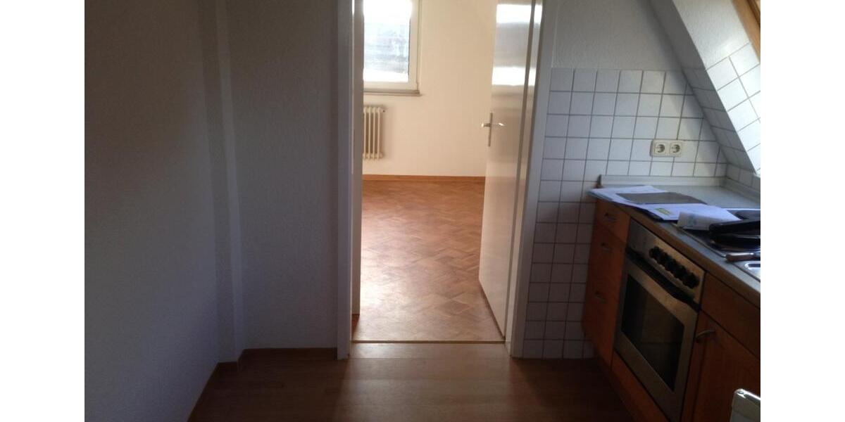 Dachgeschoßwohnung Lüneburg Ebensberg - 1.5 Zimmer, 30 m&sup2;, 380&euro; | Angebot:25784015
