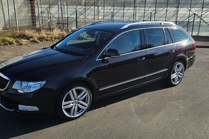 Skoda Superb 147.000 km 10.900 &euro; Bonn 53123