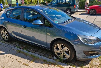 Opel Astra 74.000 km 7.300 € Holzkirchen 83607