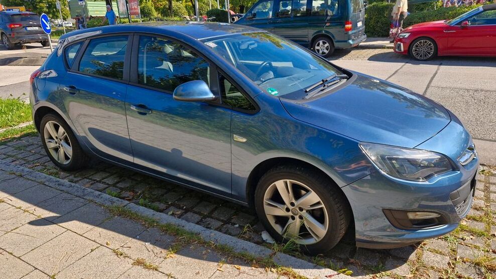 Opel Astra 74.000 km 7.300 € Holzkirchen 83607
