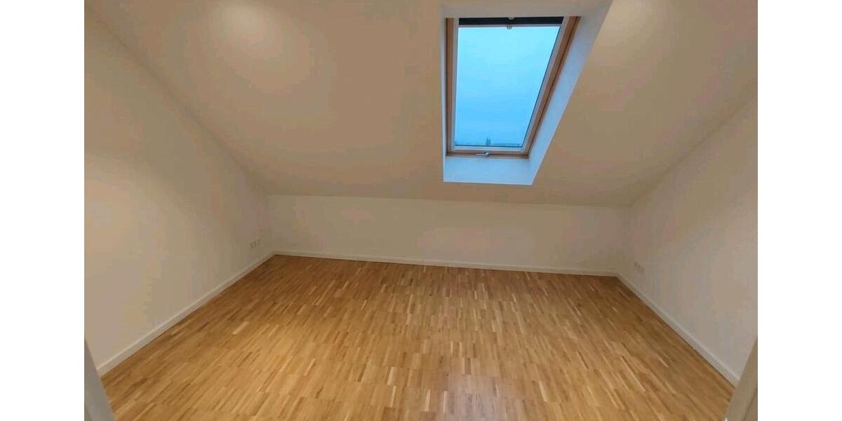 Dachgeschoßwohnung Potsdam Potsdam West - 3 Zimmer, 8 m&sup2;, 1.590&euro; | Angebot:26221354