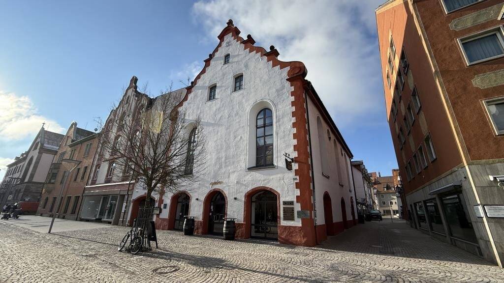 Einmalige Kanzlei-Büro-Praxisräume oder zum Umbau zu Wohnzwecken geeignet! 5 zimmer