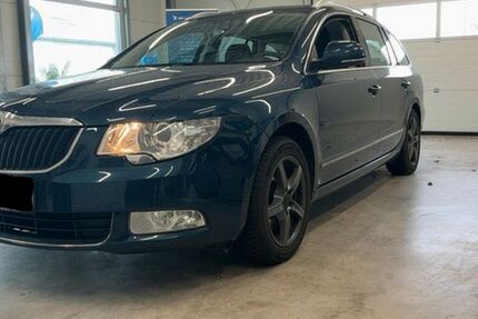 Skoda Superb 164.309 km 2.900 &euro; München 81673