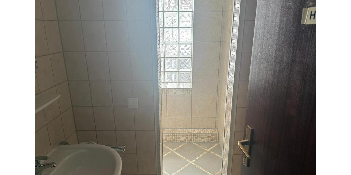 Etagenwohnung Usingen - 3 Zimmer, 100 m&sup2;, 1.500&euro; | Angebot:26341041
