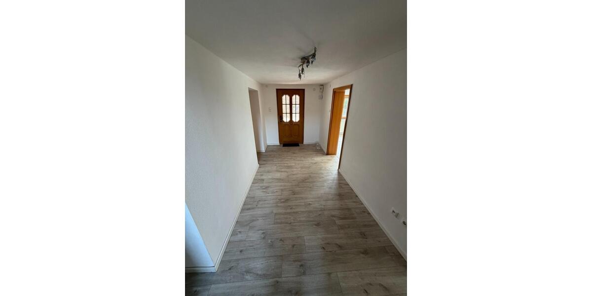 Einfamilienhaus Fürstenfeldbruck - 7 Zimmer, 185 m&sup2;, 1.950&euro; | Angebot:25442075