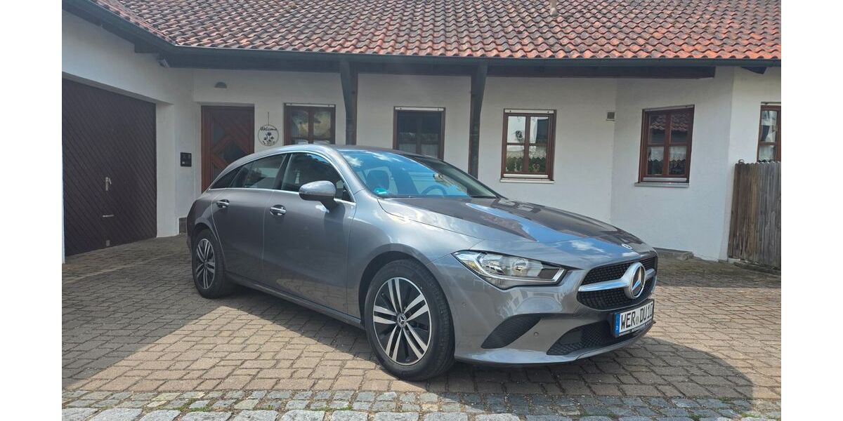 Mercedes-Benz CLA 200 Shooting Brake 67.000 km 22.999 &euro; Holzheim 89438