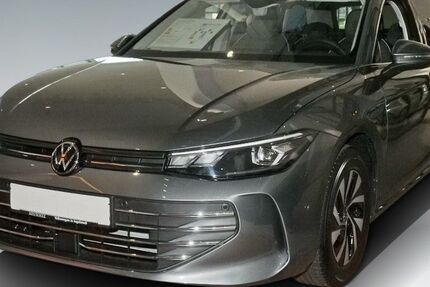 VW Passat Variant 2.900 km 38.950 &euro; Ingolstadt 85053