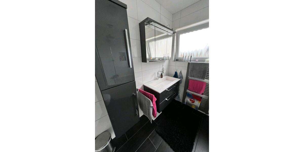 Doppelhaushälfte Neuenrade - 5 Zimmer, 168 m&sup2;, 225.000&euro; | Angebot:27151306