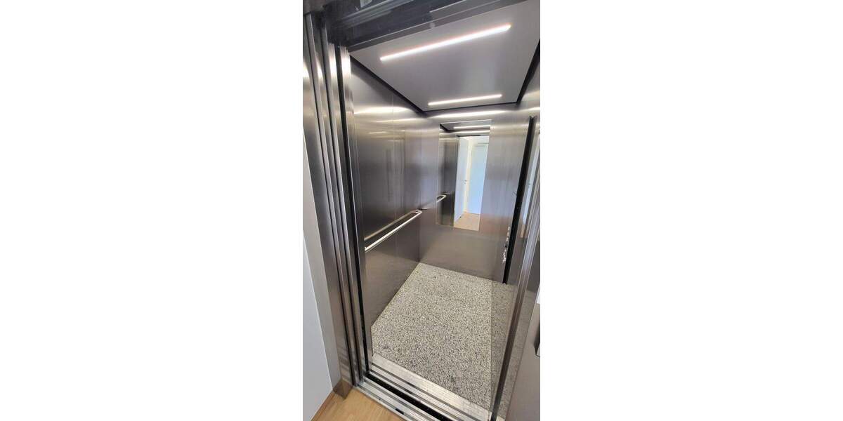 Etagenwohnung Neu-Ulm Burlafingen - 3 Zimmer, 137 m&sup2;, 1.935&euro; | Angebot:24807459