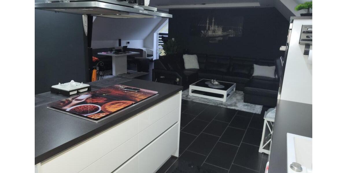 Dachgeschoßwohnung Delmenhorst - 3 Zimmer, 110 m&sup2;, 1.000&euro; | Angebot:25944699